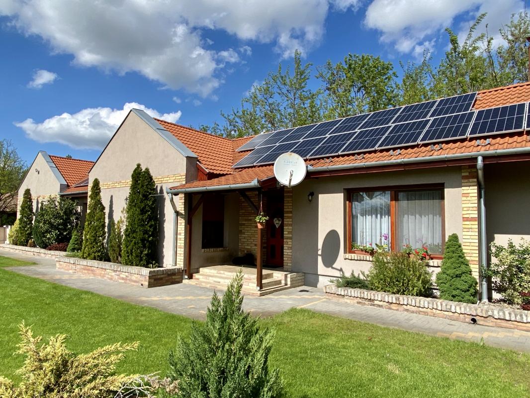 LUXUS Haus mit 4 Zimmern in der Natur